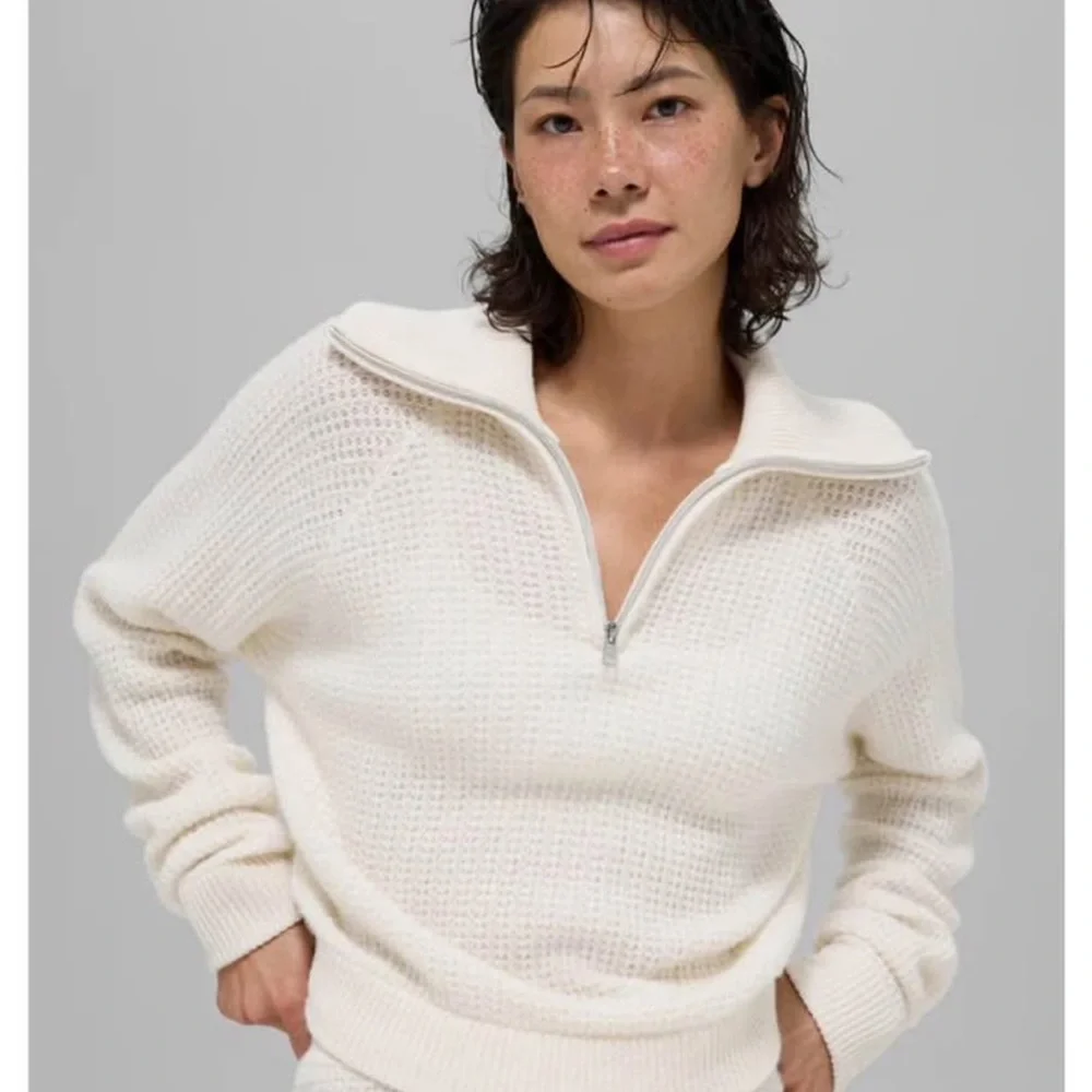 (Set) ALO Yoga Cashmere Plush Waffle 1/4 Zip Pullover + High Waist Pant - Picture 2 of 10